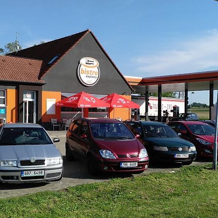 Bed and Breakfast Bed & Parking Eurobit Hrusky  Екстер'єр фото