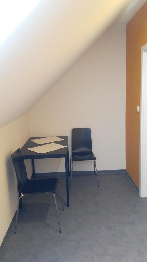 Bed and Breakfast Bed & Parking Eurobit Hrusky  Екстер'єр фото